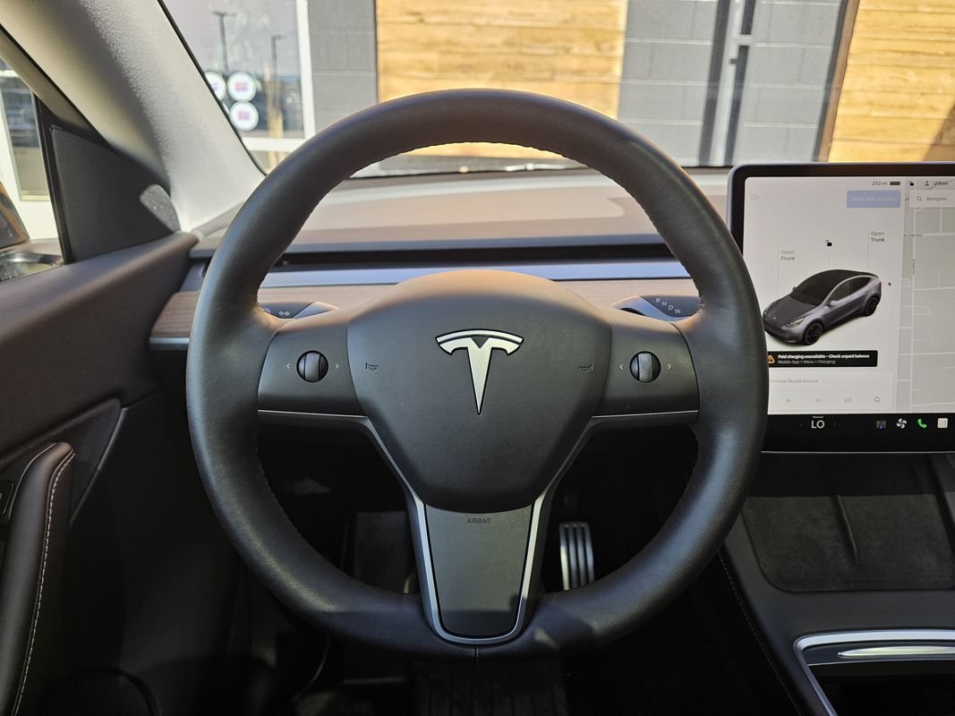 Used 2022 Tesla Model Y Performance AWD/4WD image 24