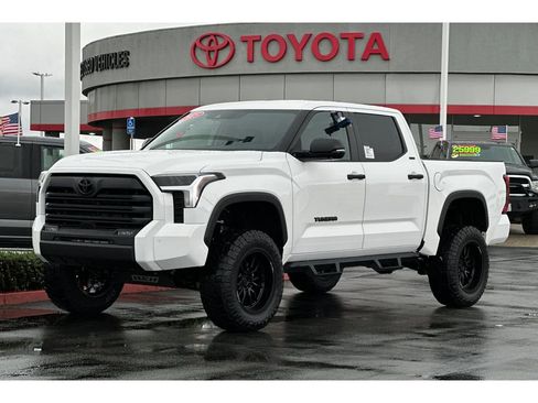 New 2025 Toyota Tundra SR5 image 8