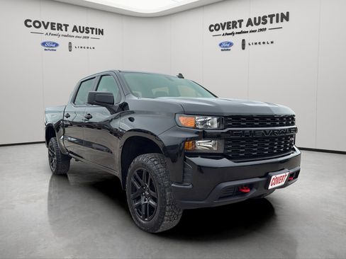 Used 2022 Chevrolet Silverado 1500 Custom Trail Boss w/ Midnight Edition AWD/4WD image 7