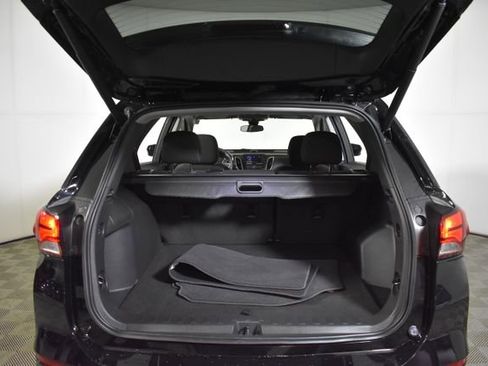 Used 2023 Chevrolet Equinox LT image 31