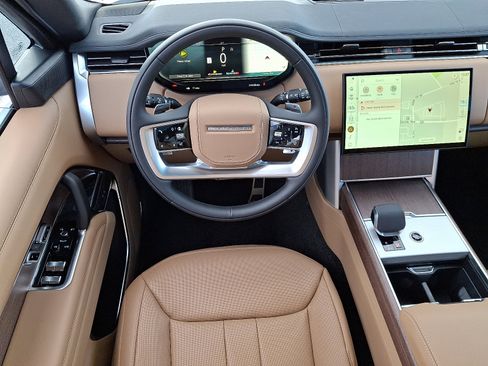 New 2026 Land Rover Range Rover SE image 9