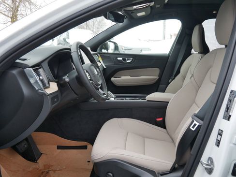 New 2026 Volvo XC60 B5 Plus w/ Climate Package image 5