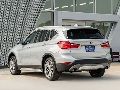 Used 2017 BMW X1 xDrive28i AWD/4WD image 5