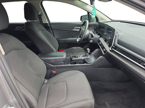 Used 2023 Kia Sportage LX FWD image 17