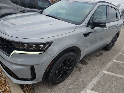 Certified 2022 Kia Sorento SX image 4