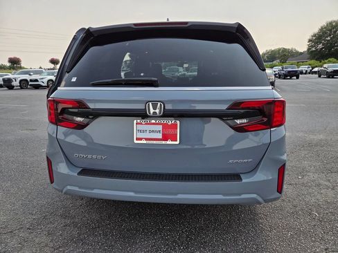 Used 2025 Honda Odyssey Sport-L image 10