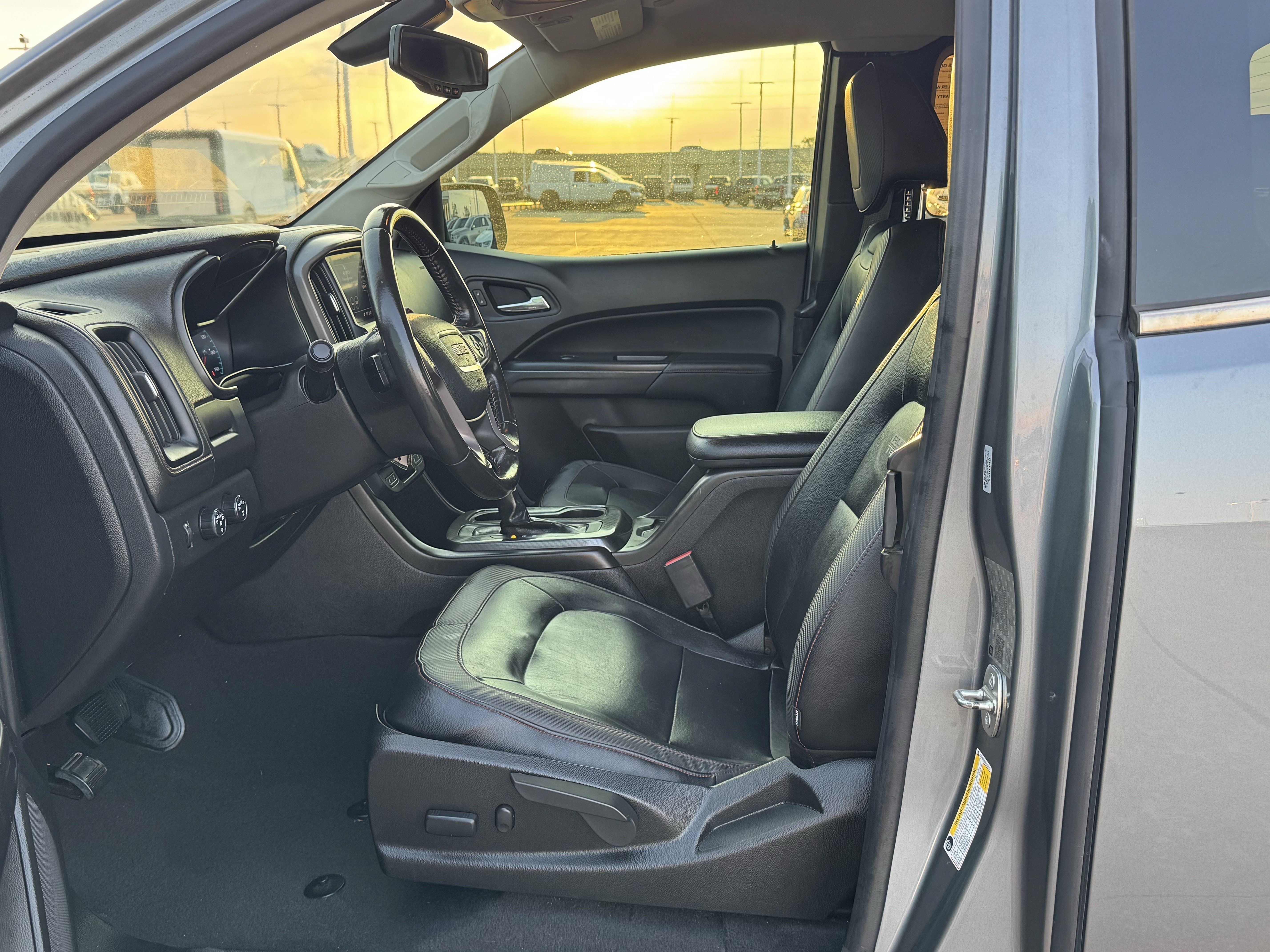 Used 2019 GMC Canyon All Terrain w/ Trailering Package AWD/4WD image 17