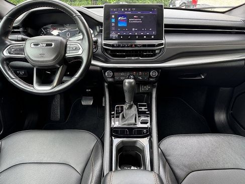 Used 2022 Jeep Compass Limited image 13