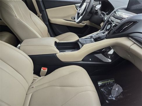 Used 2024 Acura RDX SH-AWD image 12