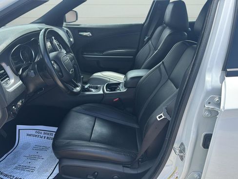 Used 2022 Dodge Charger SXT w/ Leather Interior Group image 11