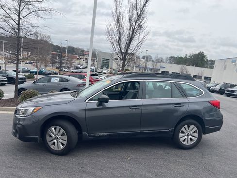 Used 2019 Subaru Outback 2.5i image 6