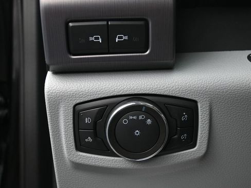 Used 2022 Ford F350 Limited AWD/4WD image 21