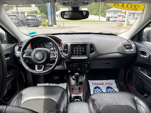 Used 2018 Jeep Compass Trailhawk w/ Cold Weather Group AWD/4WD image 14