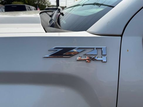 Used 2014 GMC Sierra 1500 SLT w/ SLT Crew Cab Value Package image 18