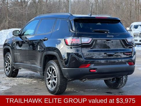 Used 2025 Jeep Compass Trailhawk w/ Trailhawk Elite Group image 13
