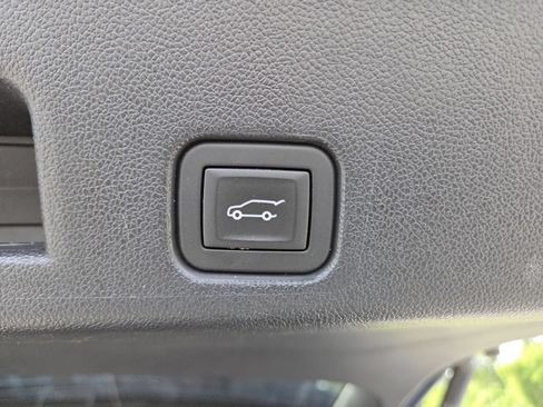 Used 2024 Chevrolet Traverse RS AWD/4WD image 26