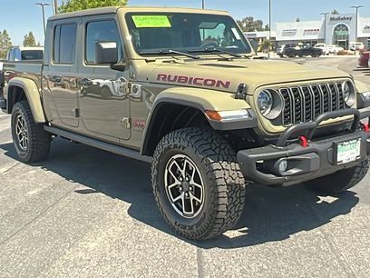 New 2025 Jeep Gladiator Rubicon w/ Convenience Group