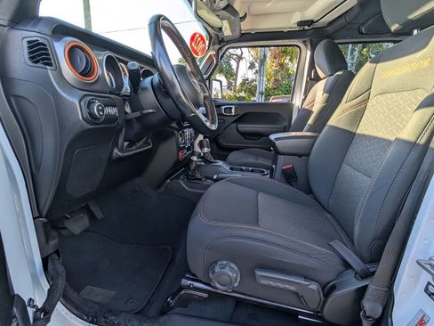 Used 2022 Jeep Gladiator Mojave w/ Trailer Tow Package image 13