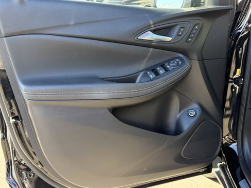 Used 2023 Buick Encore GX Essence w/ Experience Buick Package image 17