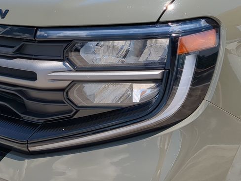 Used 2025 Ford Expedition Tremor AWD/4WD image 37