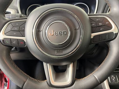 Used 2021 Jeep Compass Latitude FWD image 16