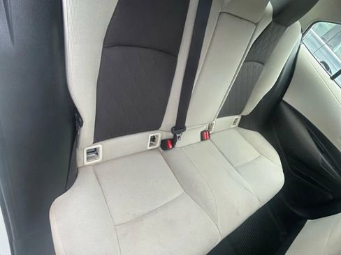 Used 2020 Toyota Corolla LE image 12