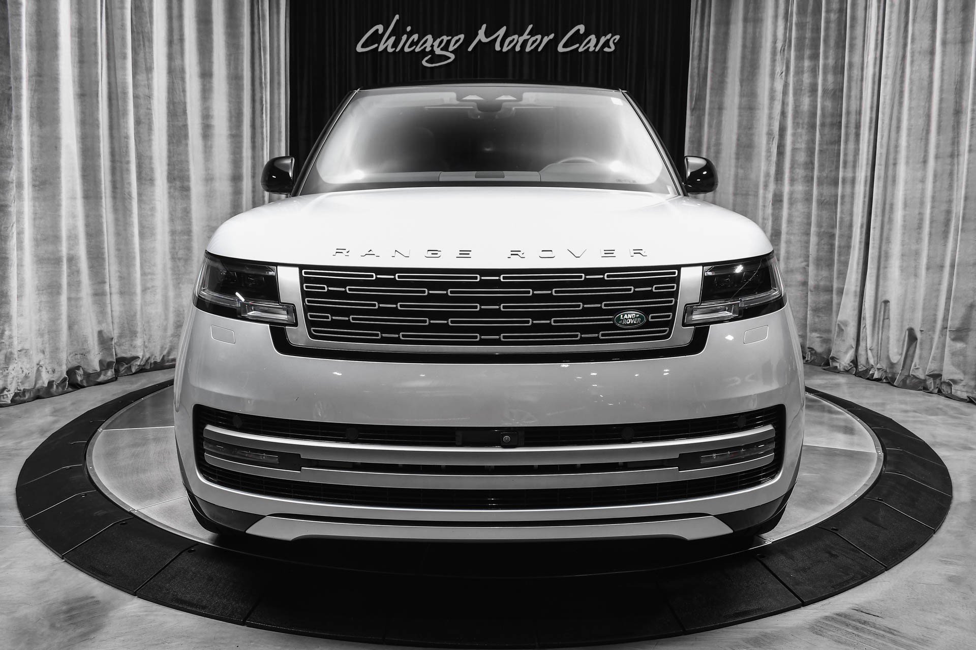 Used 2024 Land Rover Range Rover SE AWD/4WD image 7