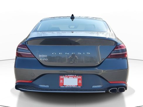 Used 2023 Genesis G70 2.0T image 5