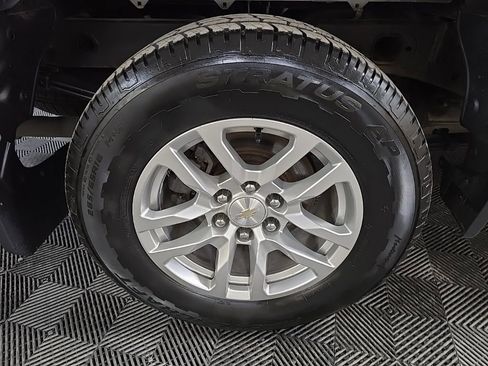Used 2022 Chevrolet Silverado 1500 LT w/ Z71 Off-Road Package AWD/4WD image 13