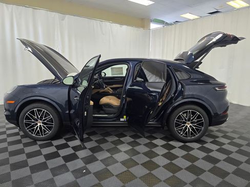 New 2025 Porsche Cayenne Coupe image 14