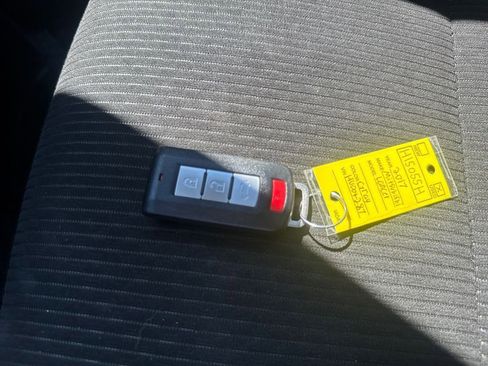 Used 2017 Mitsubishi Lancer ES image 29