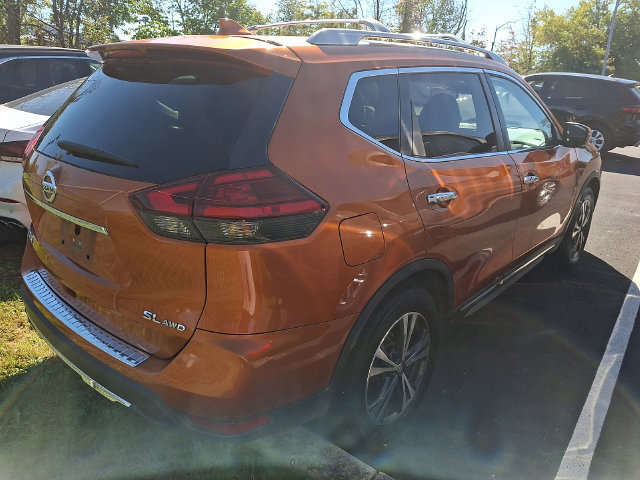Used 2017 Nissan Rogue SL w/ SL Premium Package AWD/4WD image 8