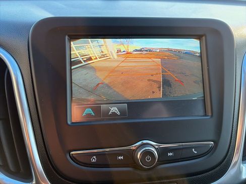 Used 2018 Chevrolet Equinox LT image 35