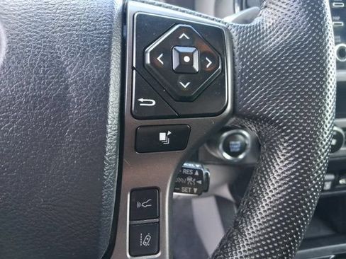 Used 2020 Toyota Tacoma TRD Off-Road AWD/4WD image 24