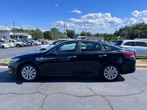 Used 2016 Kia Optima EX w/ Premium Package FWD image 4