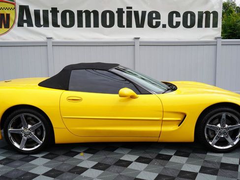 Used 2000 Chevrolet Corvette Convertible w/ Memory Pkg RWD image 14