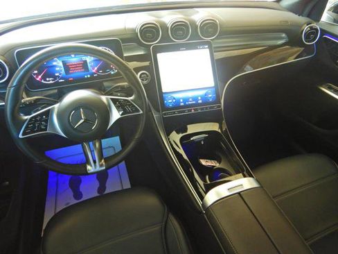 Used 2024 Mercedes-Benz GLC 300 4MATIC image 2