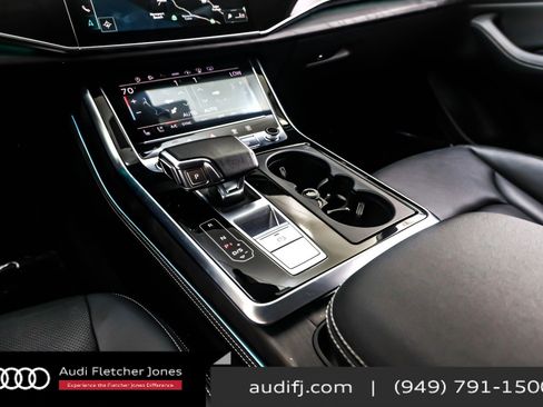 Used 2023 Audi Q8 Prestige w/ Prestige Package image 5