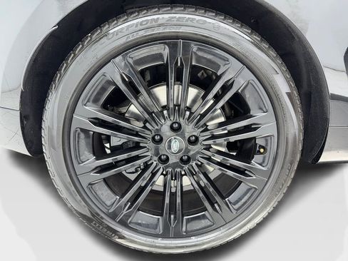 Used 2024 Land Rover Range Rover SE image 44