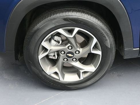 Used 2024 Chevrolet Trax LT w/ Driver Confidence Package image 24