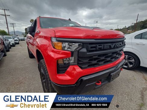 Used 2025 Chevrolet Silverado 1500 Custom Trail Boss w/ LPO, Dark Essentials Package AWD/4WD image 11