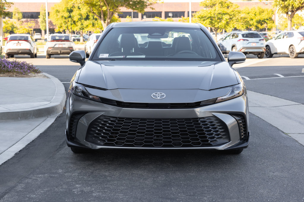 Certified 2025 Toyota Camry SE FWD image 2