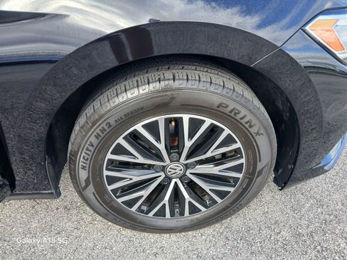 Used 2020 Volkswagen Jetta SE w/ SE Cold Weather Package image 21