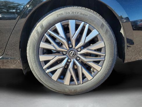 New 2025 Nissan Altima 2.5 SV image 6