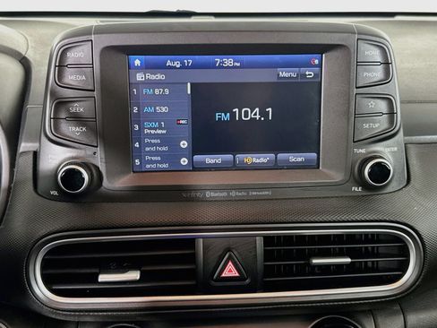 Used 2020 Hyundai Kona Limited AWD/4WD image 16