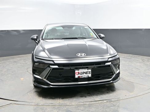 Used 2025 Hyundai Sonata SEL FWD image 3