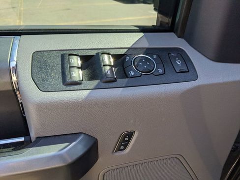 Used 2022 Ford F250 XLT w/ Black Appearance Package image 20