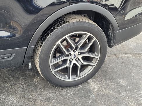 Used 2017 Ford Explorer Sport w/ Equipment Group 401A image 10