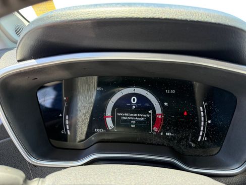 Used 2025 Toyota Corolla Cross XLE w/ Convenience Package FWD image 11