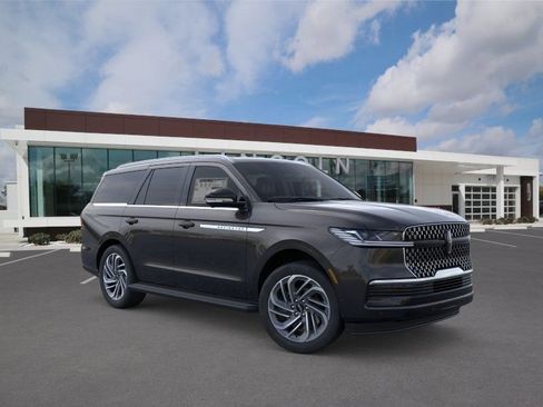 New 2026 Lincoln Navigator Premiere AWD/4WD image 7